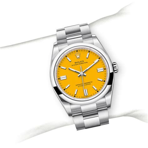 Rolex Oyster Perpetual in Oystersteel, M126000.